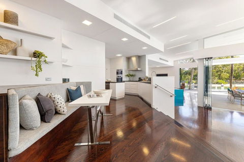 Riverfront Haven Modern Elegance, Pool - Accommodation Sunshine Coast 3