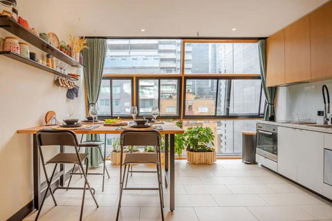 Riverside Apartment Melbourne CBD - Accommodation Sunshine Coast 0