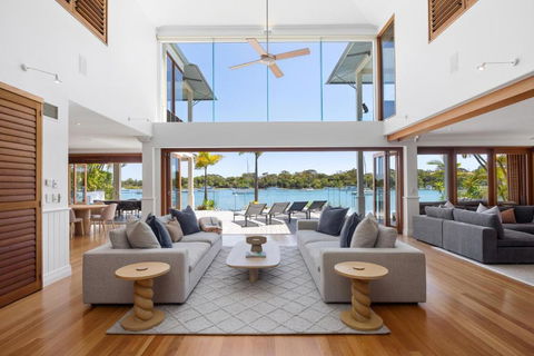 Riverside Elegance On Noosa Parade - Accommodation Sunshine Coast 3