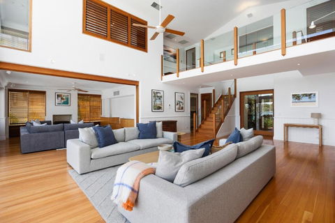 Riverside Elegance On Noosa Parade - Accommodation Sunshine Coast 2