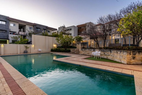 Riverside Panorama Suite Spectacular City Living - Accommodation Sunshine Coast 2