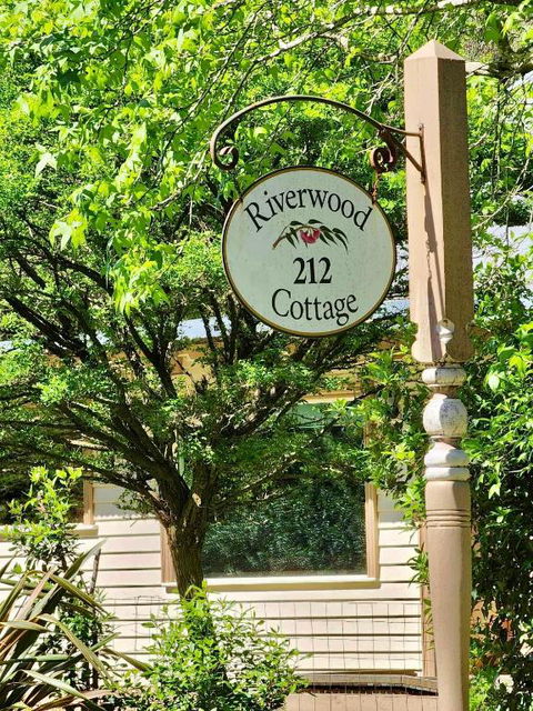 Riverwood Cottage, Accessible Accommodation - Accommodation Sunshine Coast 0
