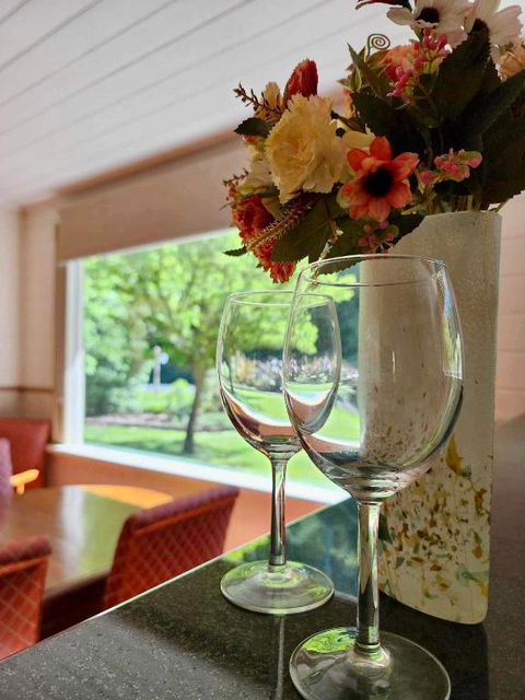 Riverwood Cottage, Accessible Accommodation - Accommodation Sunshine Coast 2