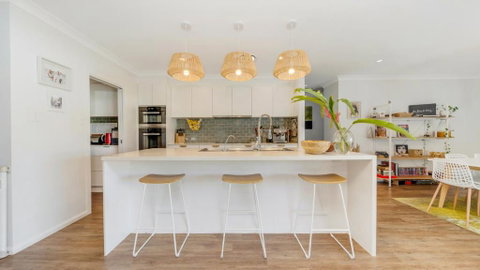 Riviera - Pool & Quick Walk To Centre - Accommodation Sunshine Coast 2