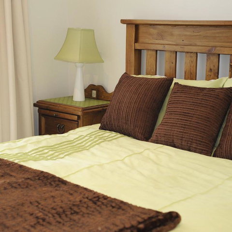 Robin Hill Retreat - Accommodation Sunshine Coast 0
