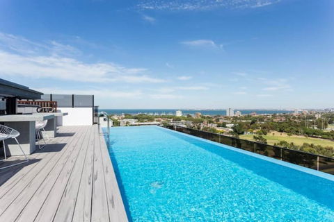 Rooftop Infinity Pool - St Kilda Luxury - Accommodation Sunshine Coast 0