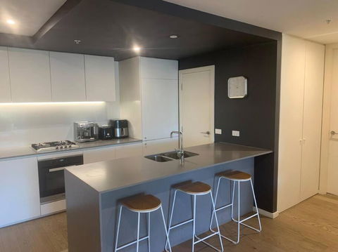 Rooftop Infinity Pool - St Kilda Luxury - Accommodation Sunshine Coast 1