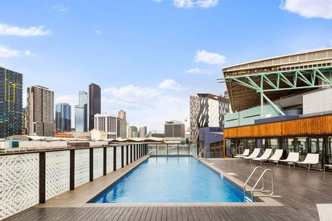 Rooftop Pool 2BR Apt At Marvel Stadium With Free Parking - Accommodation Sunshine Coast 3