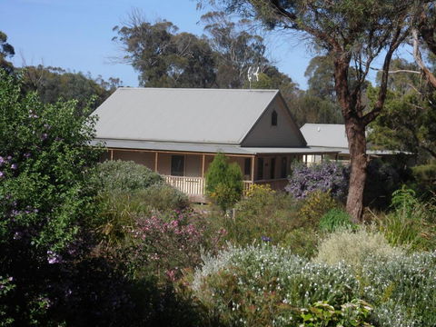 Roosters Rest - Accommodation Sunshine Coast 1