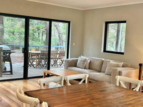 Rosella - Bushland Hideaway - Accommodation Sunshine Coast 0