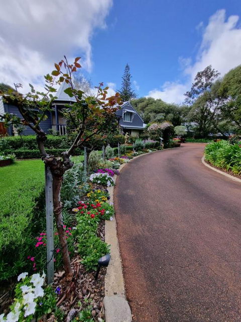 Rosewood Guesthouse - Accommodation Sunshine Coast 1