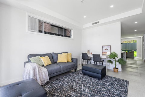 Rousehill 5Br With Pool Near Shopping Centre&Train - Accommodation Sunshine Coast 2