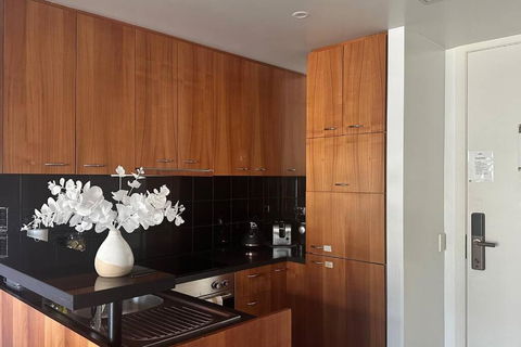 Royal Garden Residence - Accommodation Sunshine Coast 2