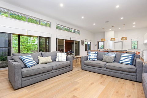 Russell Street Retreat - Accommodation Sunshine Coast 1