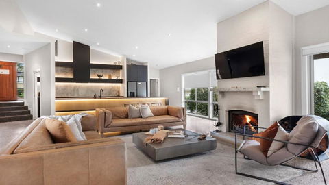 RUST - Accommodation Sunshine Coast 0