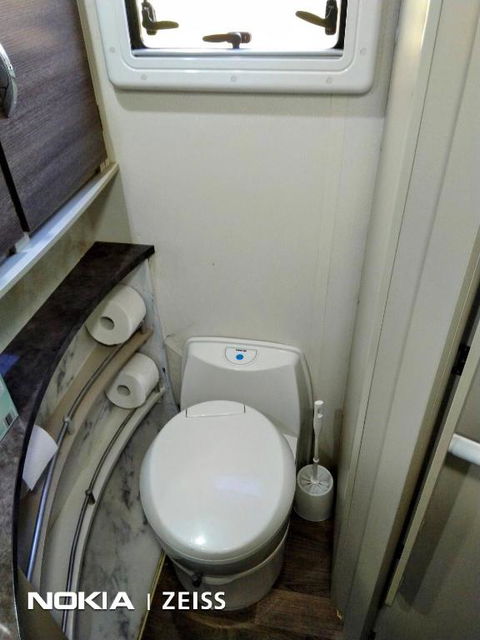 RV Caravan In Rural Setting On Edge Of Town Close To AgQuip - Accommodation Sunshine Coast 3