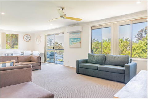 Salt & Sand Getaway - Accommodation Sunshine Coast 3