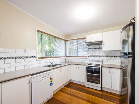 Salt Water Cottage - Accommodation Sunshine Coast 3