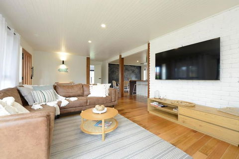 Salty Escape - Accommodation Sunshine Coast 0