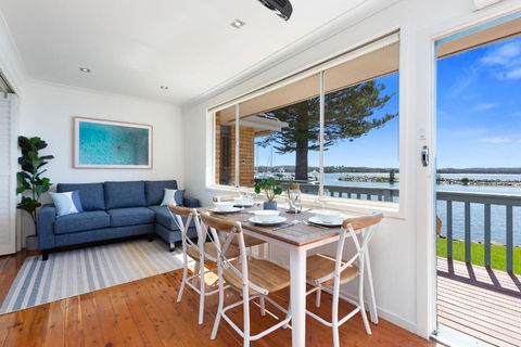 Salty Life - Accommodation Sunshine Coast 0