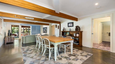 Salty Seaside - Accommodation Sunshine Coast 1