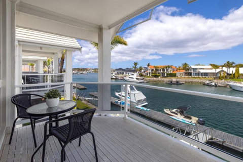 Salty Views - Accommodation Sunshine Coast 2