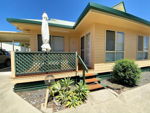 San Marco Villa 4 - Burrum Heads- Beachfront- 2BR - Pool- Aircon - Accommodation Sunshine Coast 0