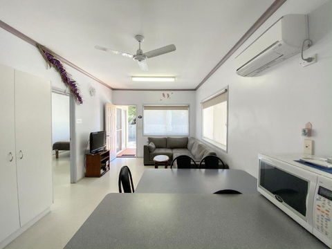 San Marco Villa 4 - Burrum Heads- Beachfront- 2BR - Pool- Aircon - Accommodation Sunshine Coast 3