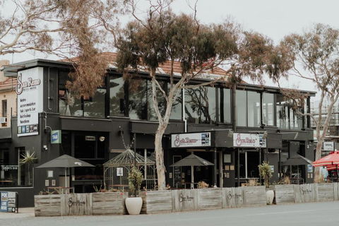 San Remo Hotel Motel - Accommodation Sunshine Coast 0