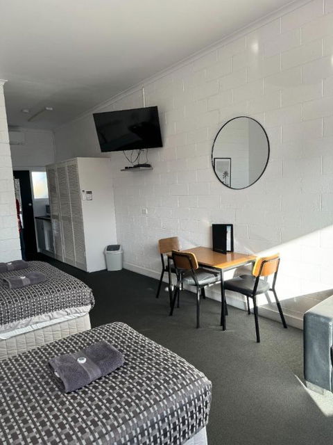 San Remo Hotel Motel - Accommodation Sunshine Coast 3
