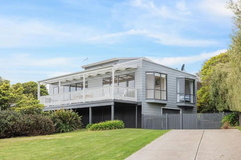 San Remo Panorama By Ready Set Stay - BYO LINEN & TOWELS - Accommodation Sunshine Coast 2