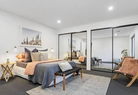 Sanary A Modern Beach Home In Martha Cove - Accommodation Sunshine Coast 1
