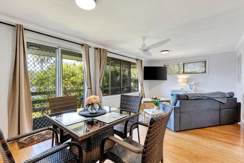 Sanctuary Lakes Fauna Retreat - Accommodation Sunshine Coast 0