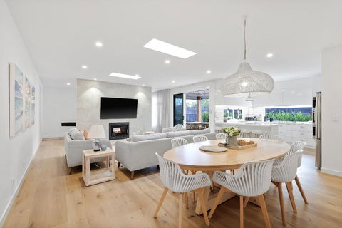Sanctuary Of Hope By Ready Set Stay - Cowes - Accommodation Sunshine Coast 2