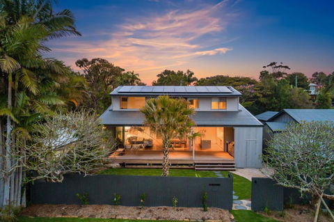 Sanctuary On Browning - Accommodation Sunshine Coast 0
