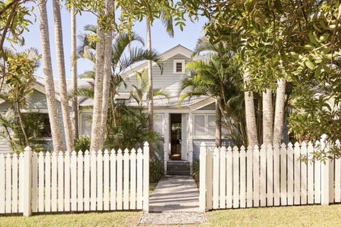 Sanctuary Spaces - Kia Ora Byron - Accommodation Sunshine Coast 1