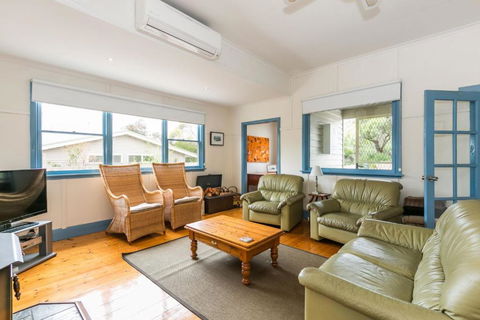 Sand Surf And Sunshine - Accommodation Sunshine Coast 3