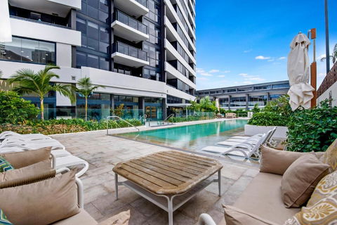 Ruby Building - Self Contained, Privately Managed Apartments - Accommodation Sunshine Coast 0