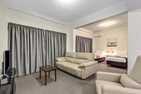 Rockhampton Riverside Central Hotel Official - Accommodation Sunshine Coast 3
