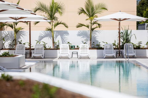 Ruby Gold Coast By CLLIX - Accommodation Sunshine Coast 2