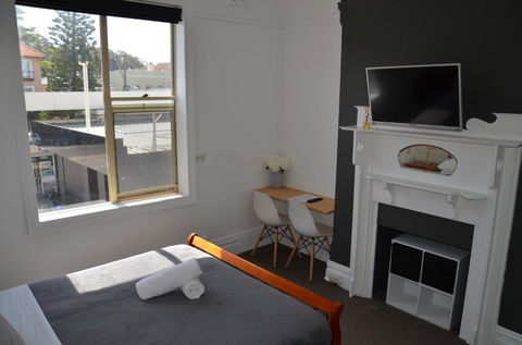 Sandy Bottoms Guesthouse - Accommodation Sunshine Coast 0