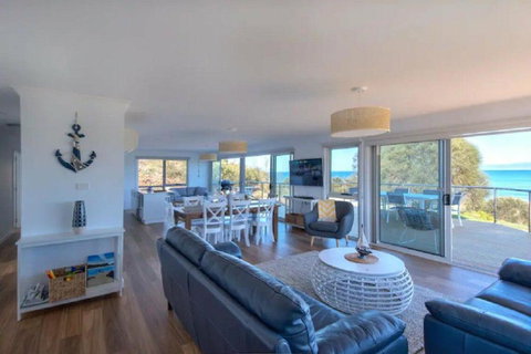 Sandbar Beach House - Accommodation Sunshine Coast 3