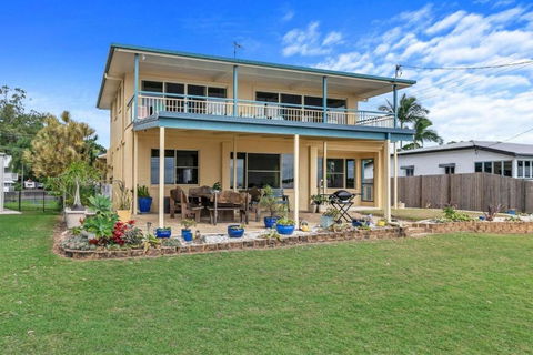 Sandbar On Moreton 3 Bedroom - Accommodation Sunshine Coast 0
