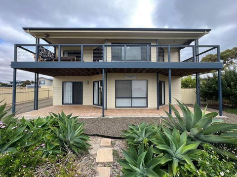 Sandcastle - A Esplanade Place, Stunning Views - Accommodation Sunshine Coast 3