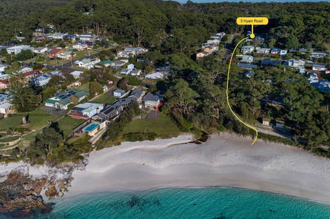 Sandlines At Hyams Beach - Accommodation Sunshine Coast 1