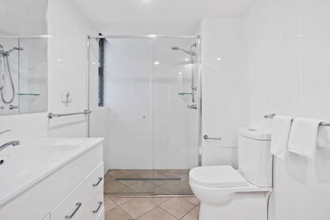 Sandown - Hosted By Burleigh Letting - Accommodation Sunshine Coast 1