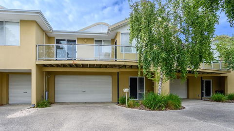 Sandpiper 9 - Close To Town And Beach - Accommodation Sunshine Coast 0