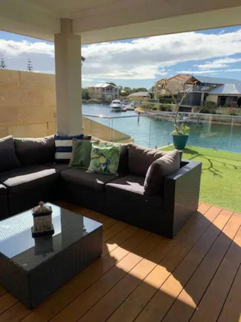 Sandpiper Island Tranquil Waterfront Views & Jetty - Accommodation Sunshine Coast 2