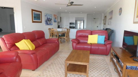 Sands 16, 20 - 22 Pacific Parade - Accommodation Sunshine Coast 3