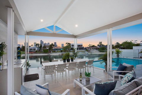 Sandy Cove - Accommodation Sunshine Coast 0
